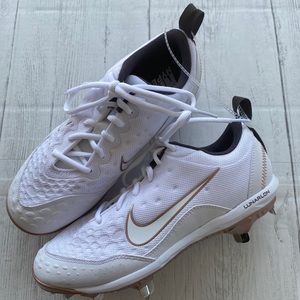 🆕 Nike Lunarlon Hyperdiamond softball cleats